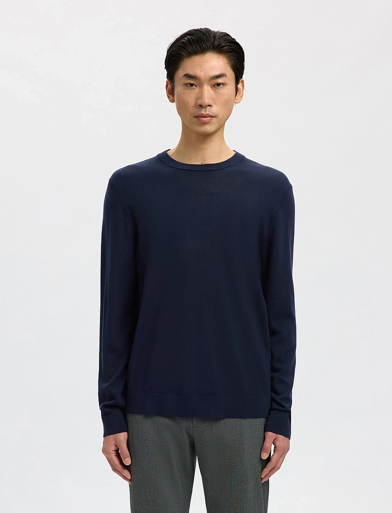 Selected - SLHTRAY LS KNIT MERINO CREW NECK NOOS - Ümmarguse kaelusega kudumid - navy blazer - 0