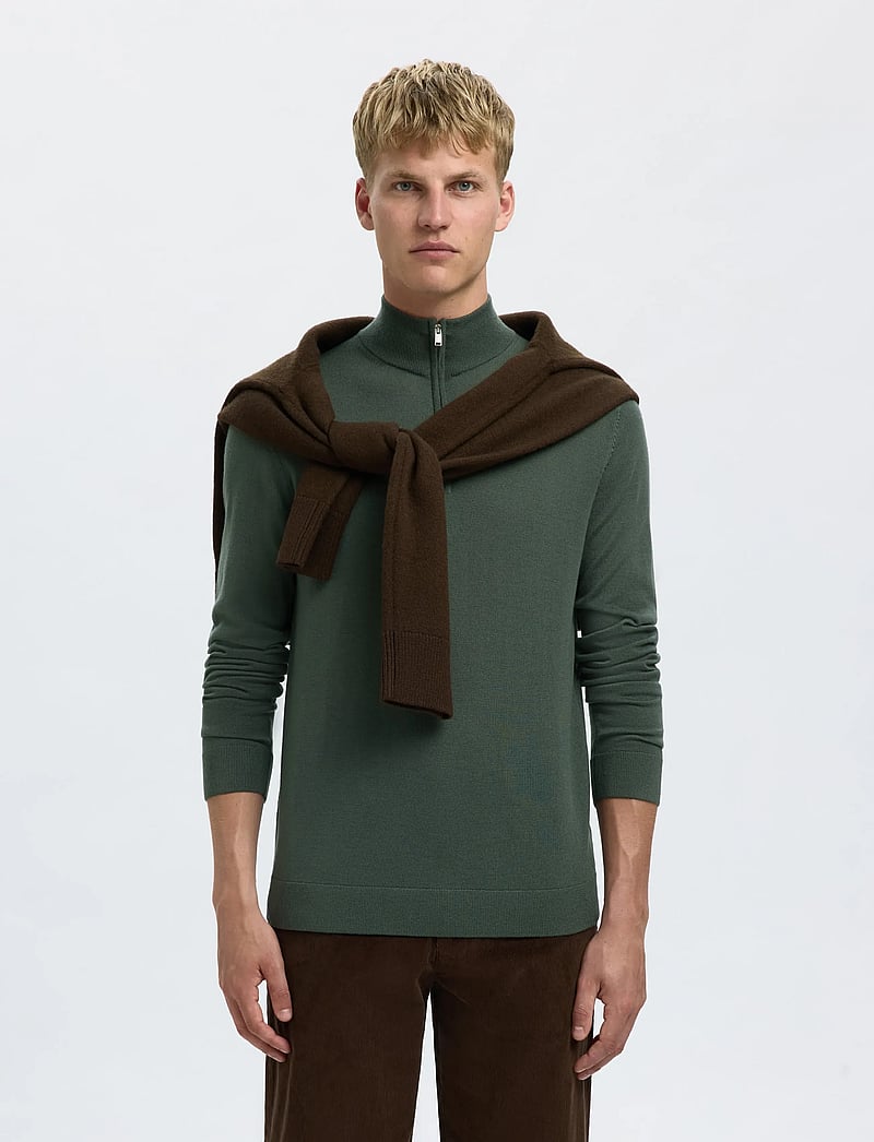 Selected - SLHTRAY LS KNIT MERINO HALF ZIP NOOS - halfzip strik - deep forest - 5