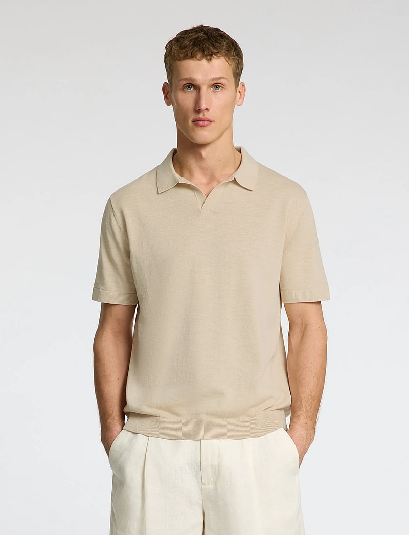 Selected - SLHMATTIS SS LINEN BLEND OPEN POLO NOOS - short-sleeved polos - oatmeal - 4