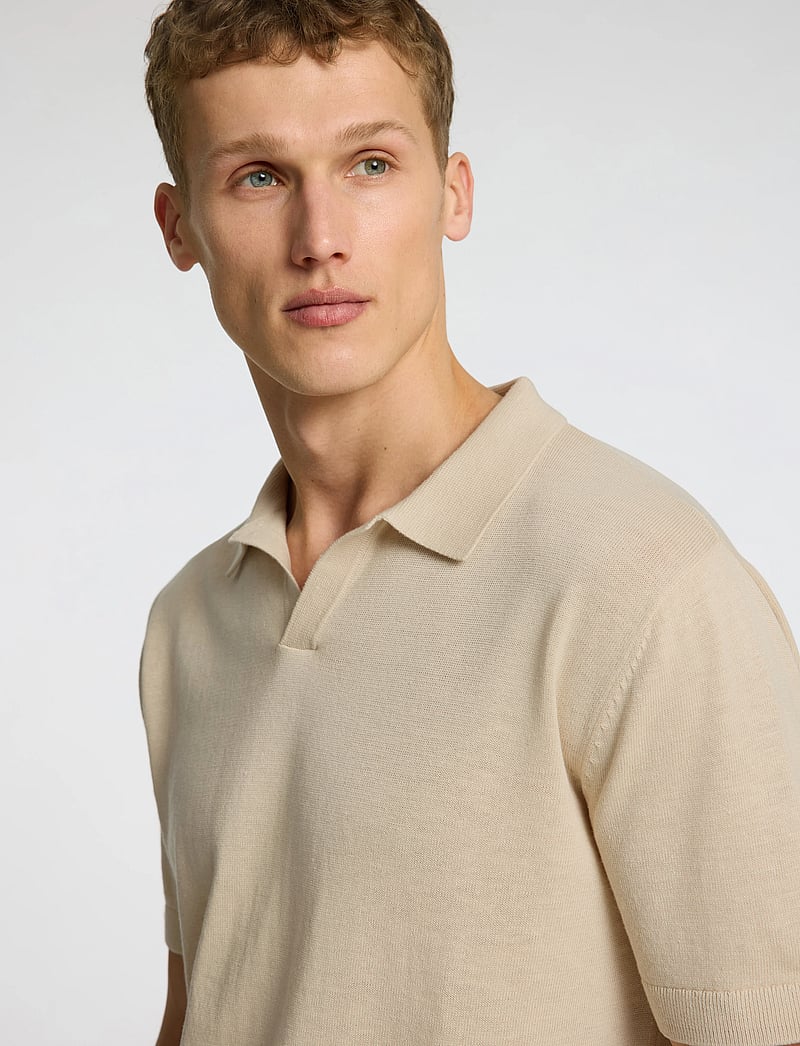 Selected - SLHMATTIS SS LINEN BLEND OPEN POLO NOOS - short-sleeved polos - oatmeal - 5