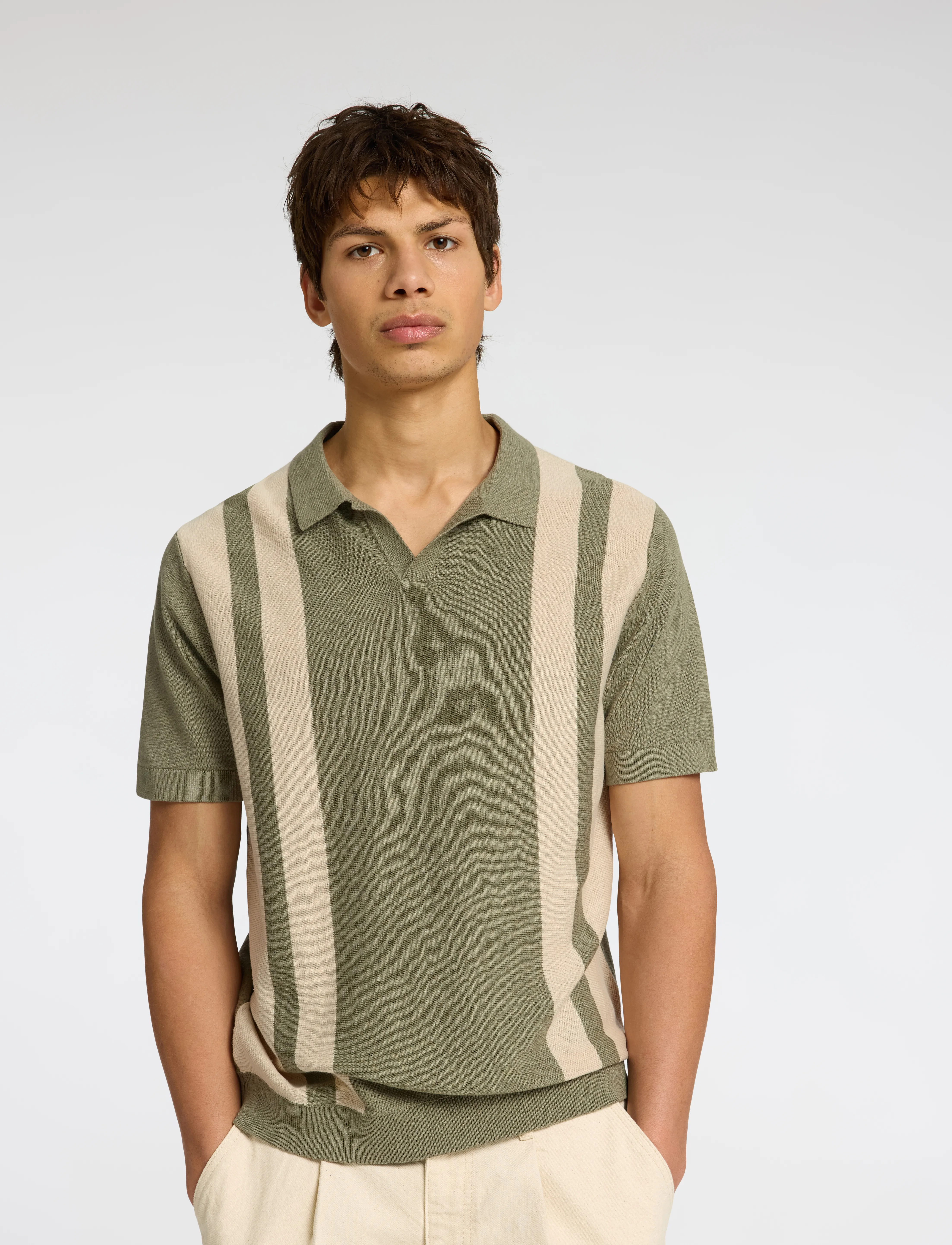 Selected - SLHMATTIS SS LINEN BLEND OPEN POLO NOOS - kortærmede poloer - vetiver - 4