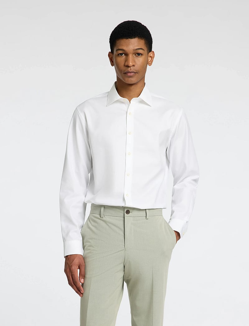 Selected - SLHSLIM-ETHAN SHIRT LS SPREAD NOOS - kasdienio stiliaus marškiniai - bright white - 0