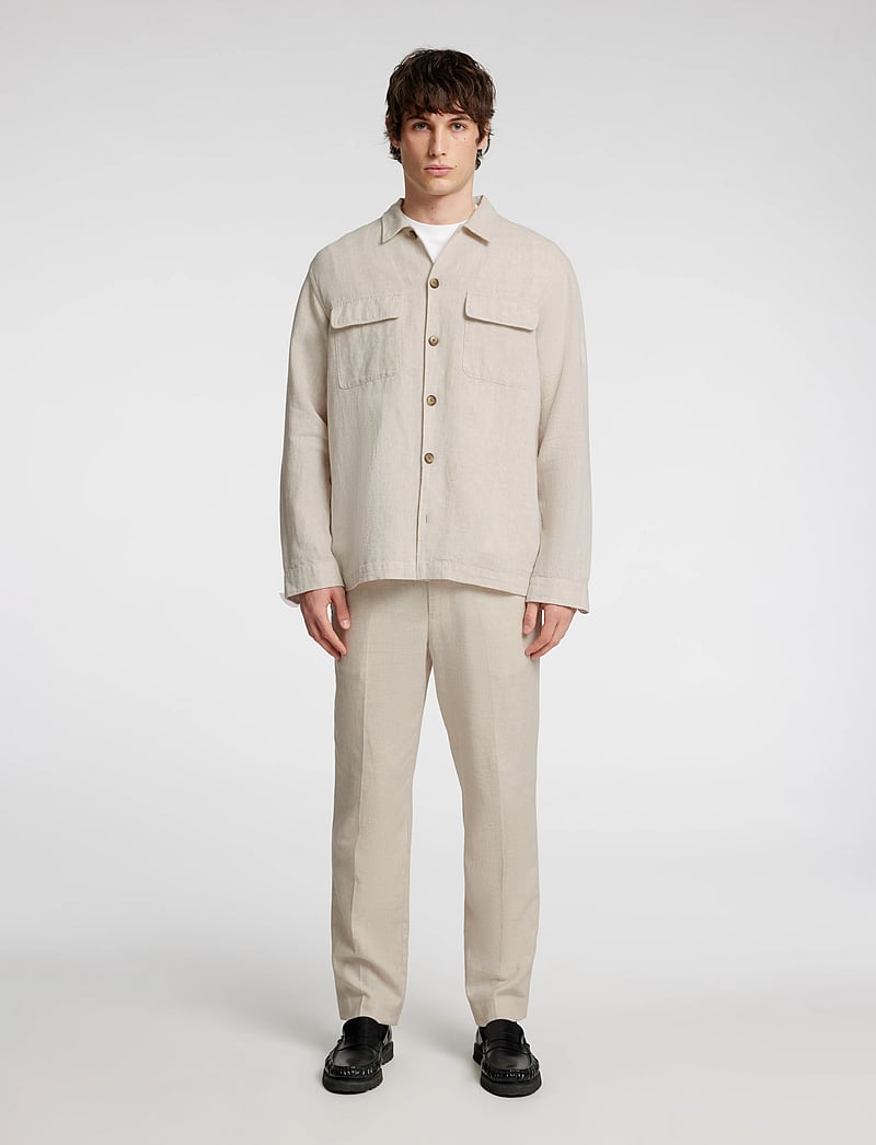 Selected - SLM-LEROY LINEN BLEND OVERSHIRT LS NOOS - kollektsioonid - pure cashmere - 5