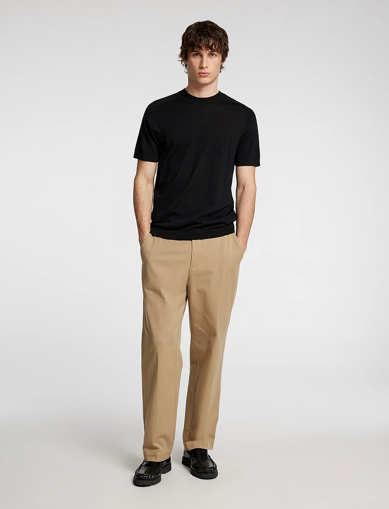 Selected - SLHTRAY SS KNIT MERINO CREW NECK NOOS - kurzärmelig - black - 0