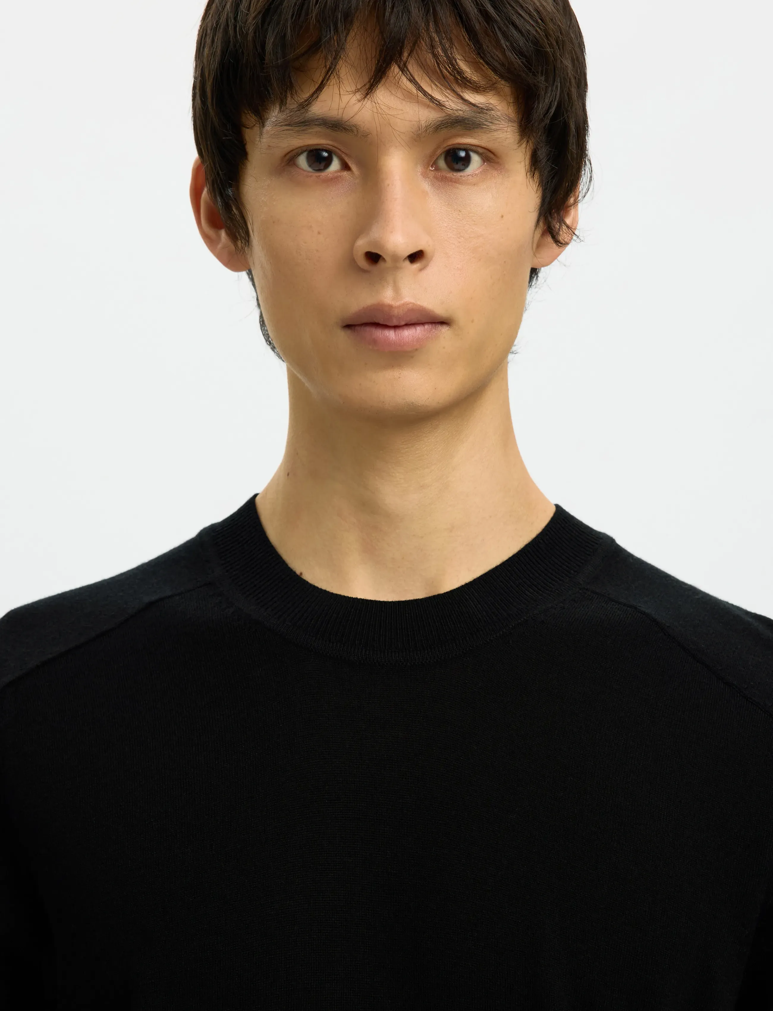 Selected - SLHTRAY SS KNIT MERINO CREW NECK NOOS - kortærmede t-shirts - black - 4