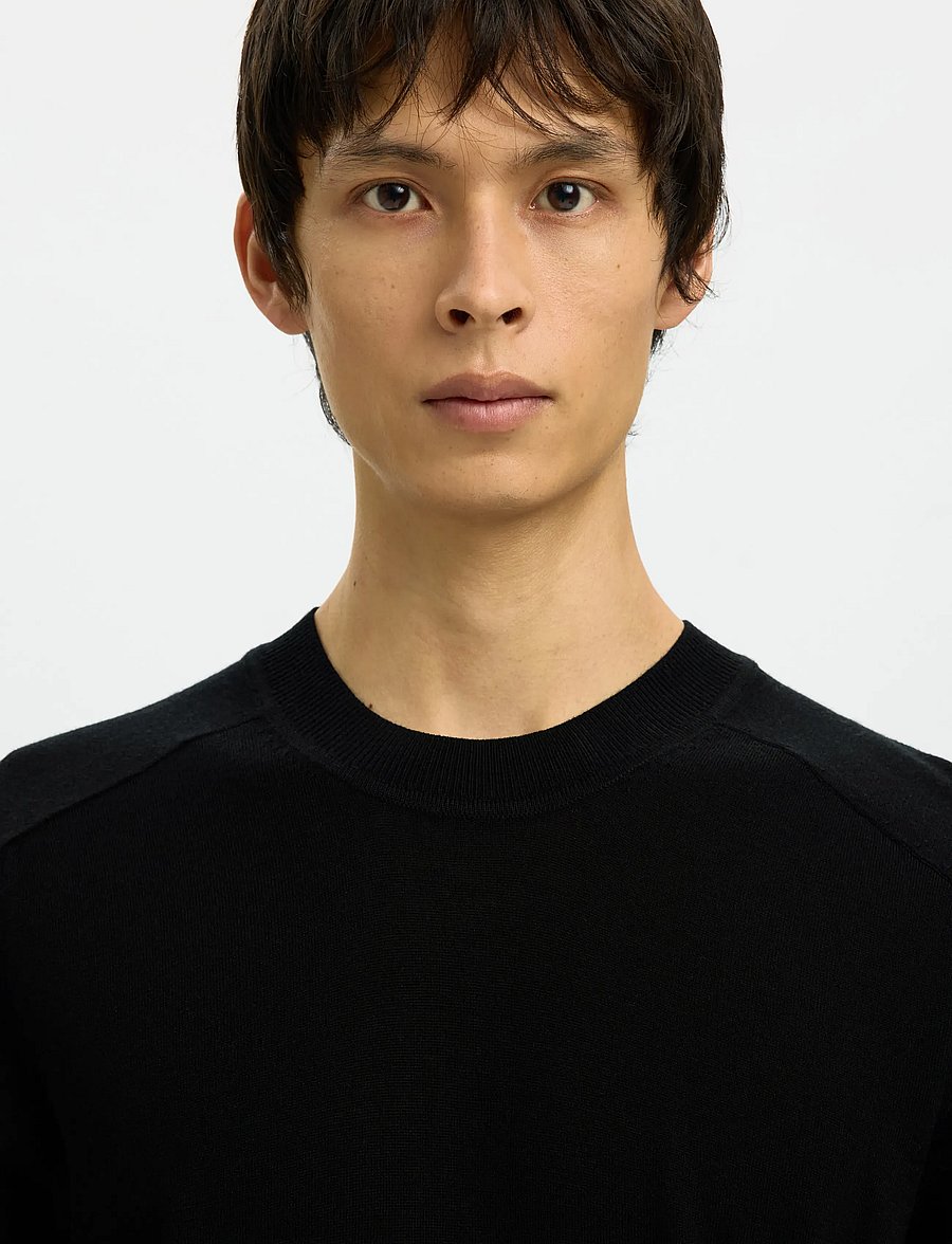 Selected - SLHTRAY SS KNIT MERINO CREW NECK NOOS - lyhythihaiset - black - 4