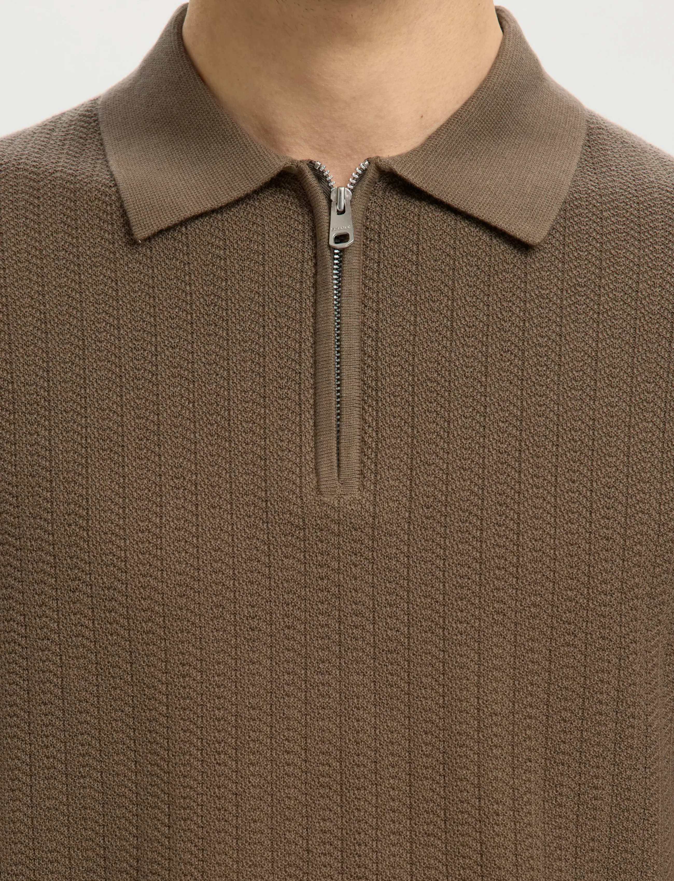 Selected - SLMCRAN SS KNIT STRUCTURE ZIP POLO NOOS - kootud polosärgid - chocolate chip - 4