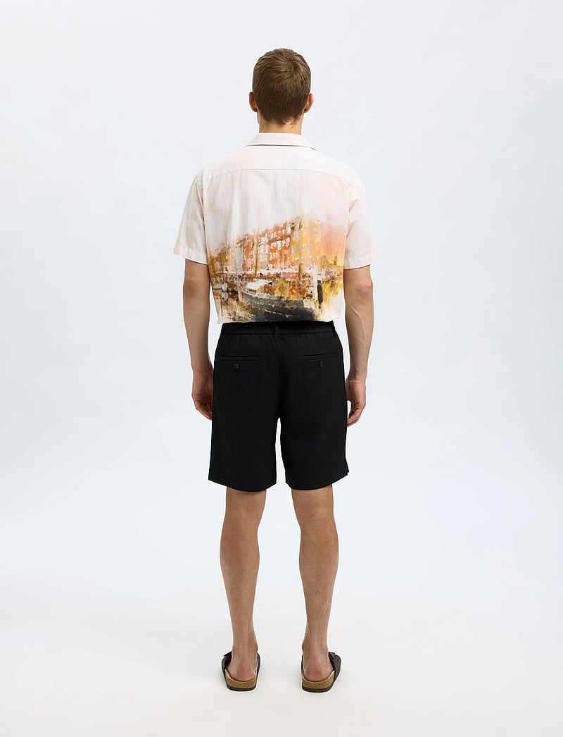 Selected - SLHREGULAR-LEROY PLEAT SHORTS NOOS - short chino - black - 2