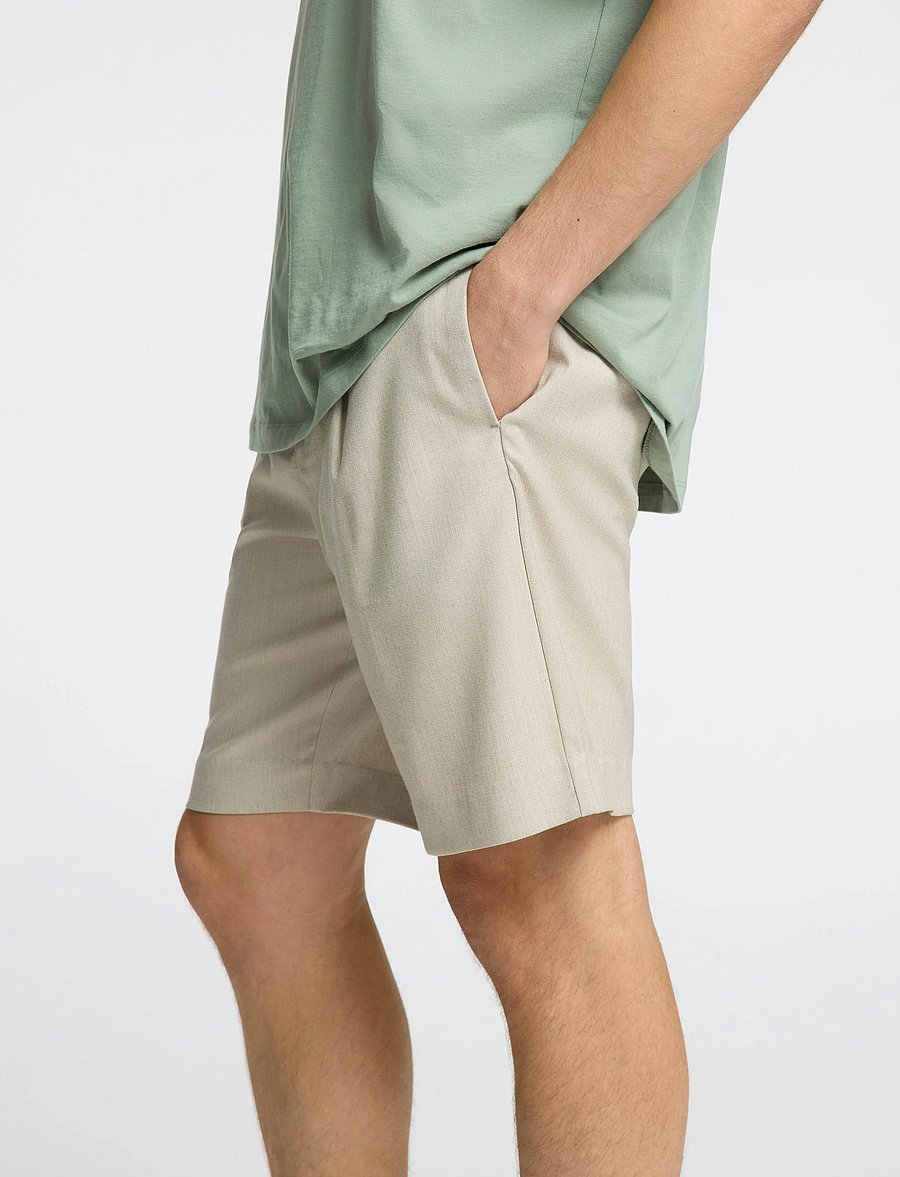 Selected - SLHREGULAR-LEROY PLEAT SHORTS NOOS - chinos shorts - light sand melange - 3