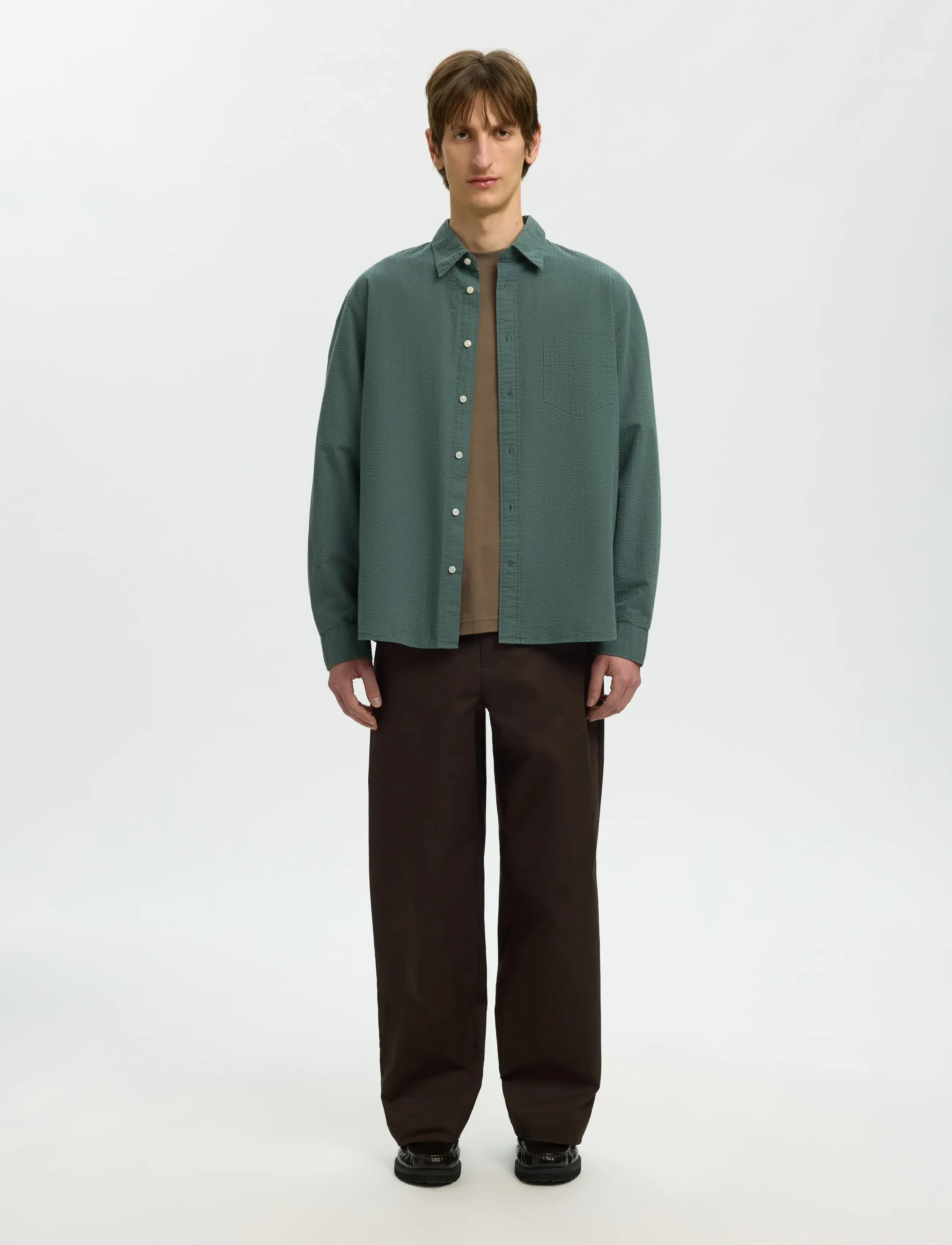 Selected - SLHREGFREDDIE SOLID SEERSUCKER LS SHIRT - vabaajasärgid - balsam green - 3