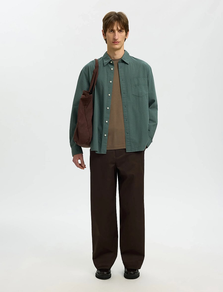Selected - SLHREGFREDDIE SOLID SEERSUCKER LS SHIRT - casual skjortor - balsam green - 5