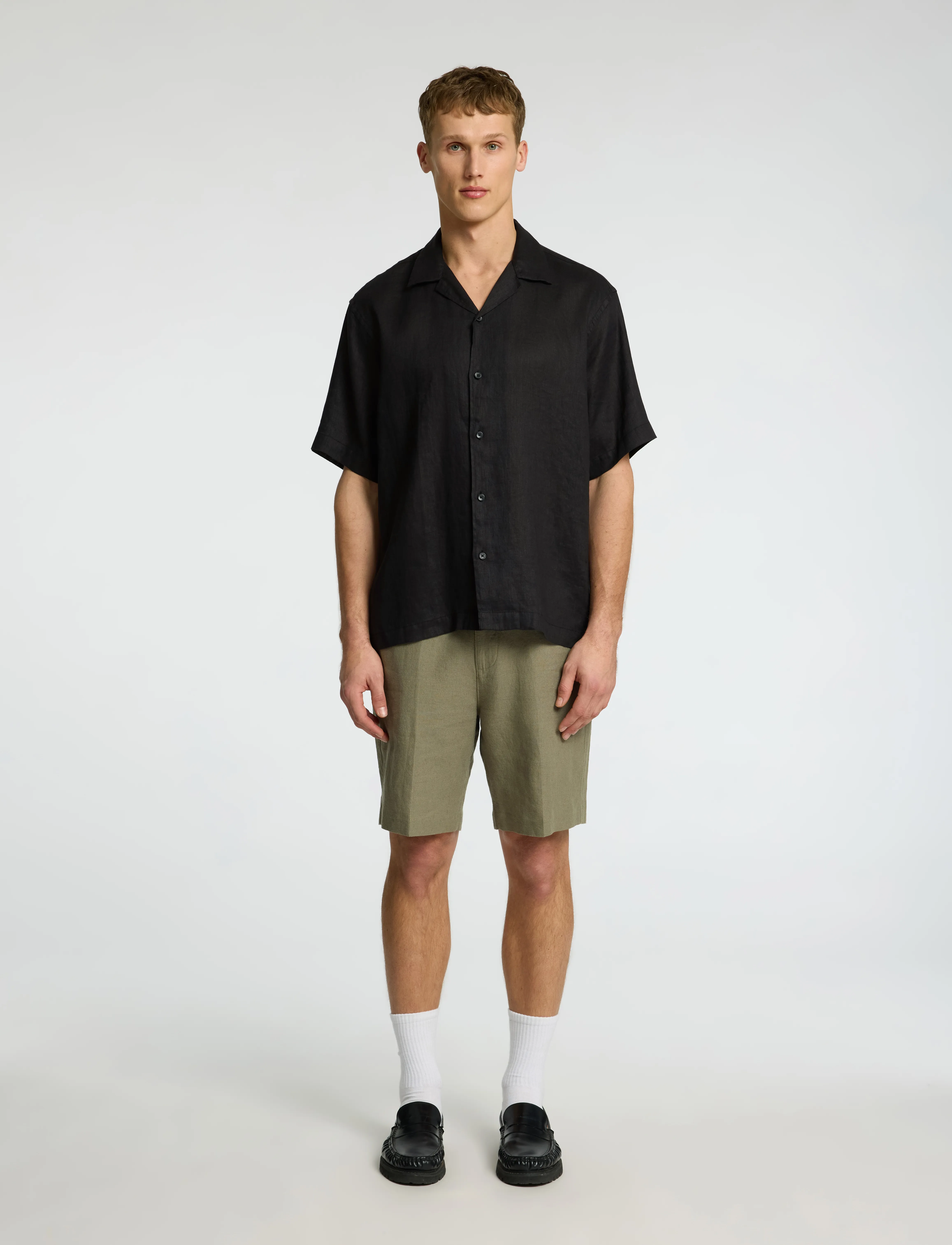 Selected - SLHRELAXKYLIAN MIX SS SHIRT RESORT - pellavakauluspaidat - black - 3