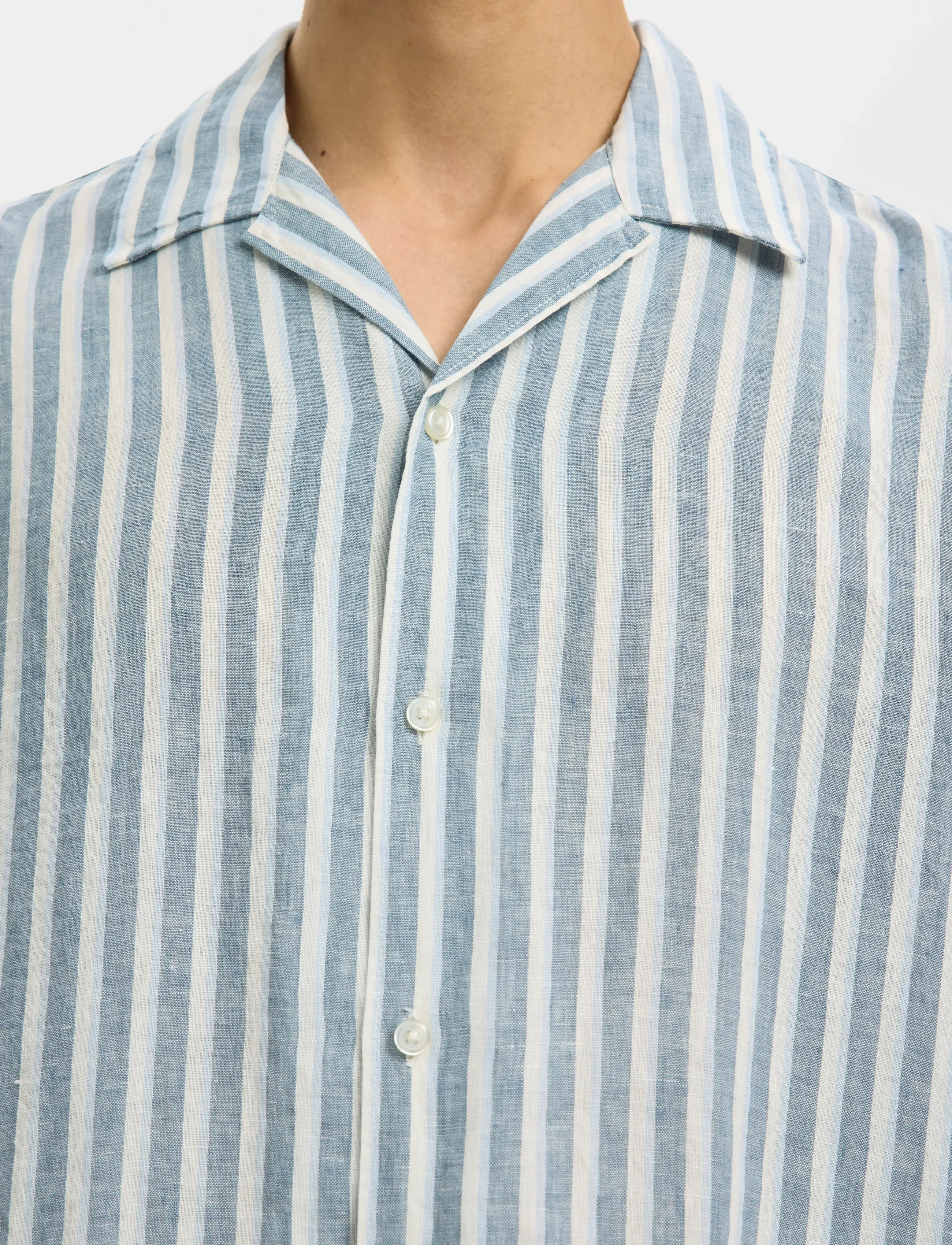 Selected - SLHRELAXKYLIAN MIX SS SHIRT RESORT - hørskjorter - blue mirage - 4