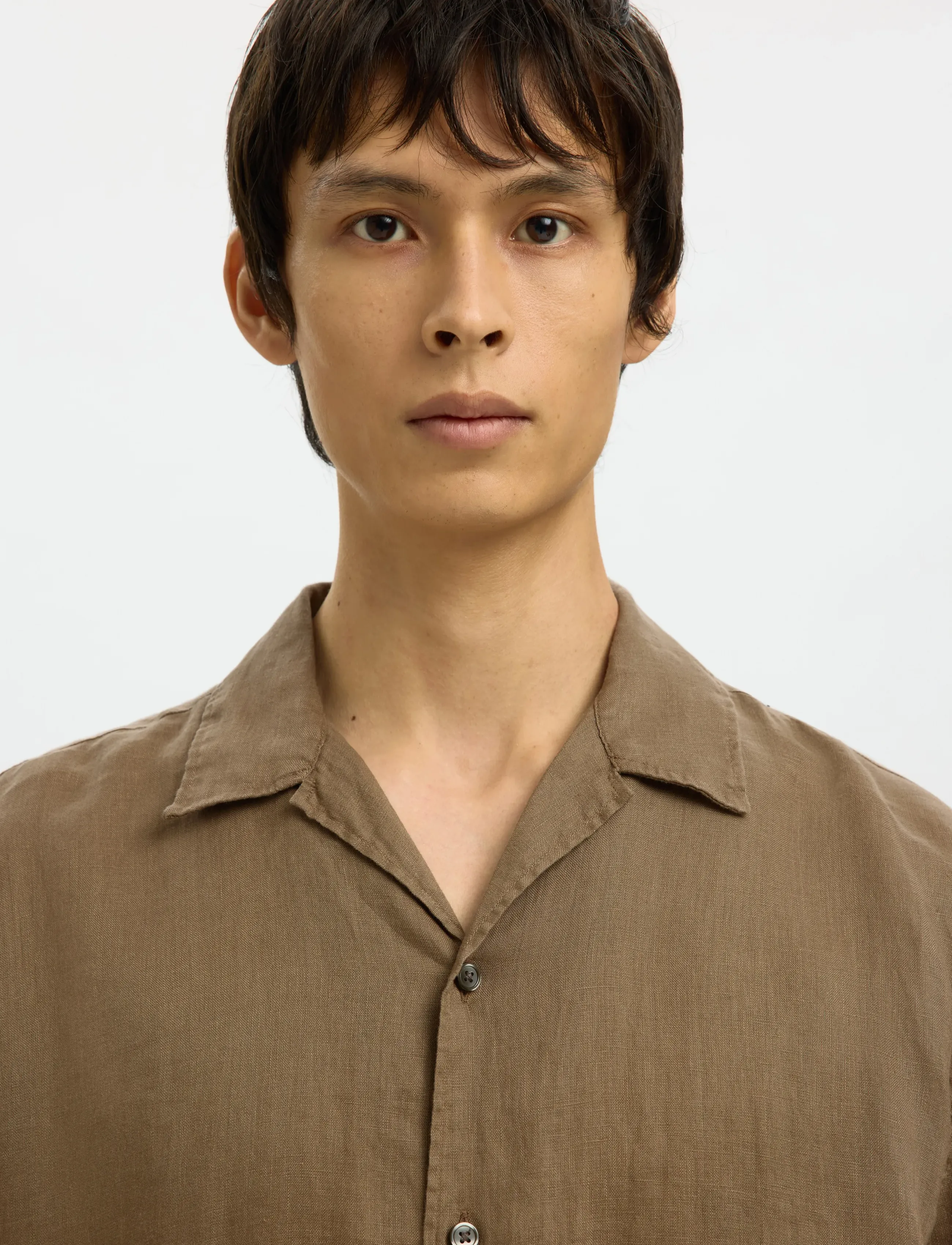 Selected - SLHRELAXKYLIAN MIX SS SHIRT RESORT - leinenhemden - chocolate chip - 4