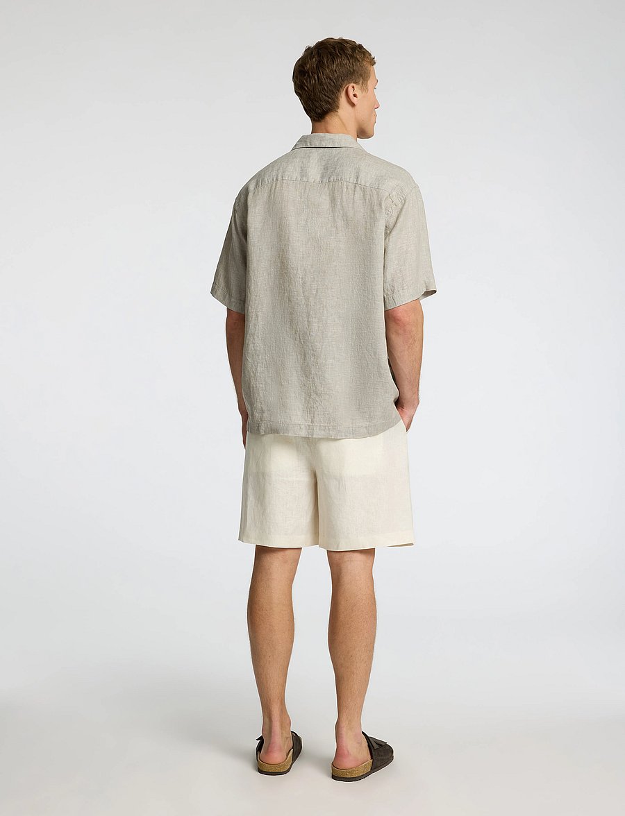 Selected - SLHRELAXKYLIAN MIX SS SHIRT RESORT - leinenhemden - vetiver - 2