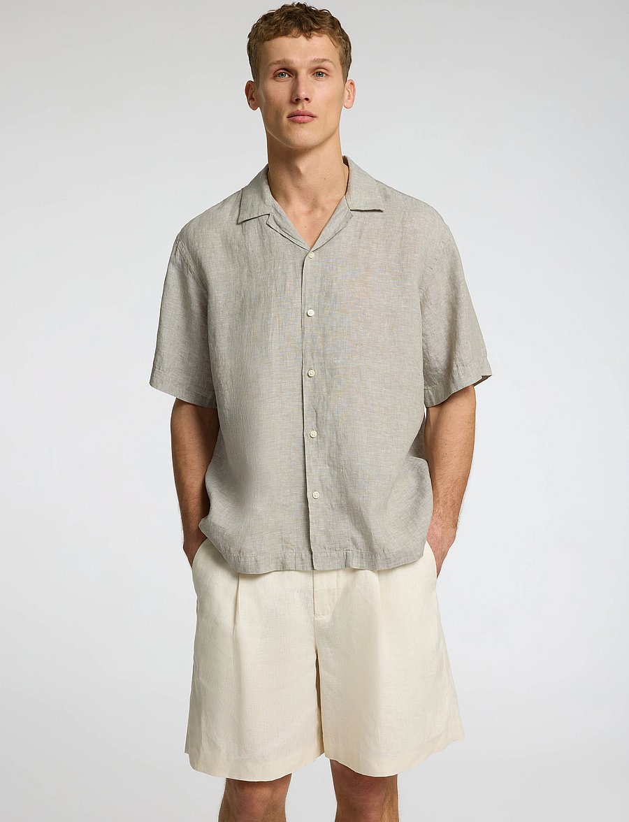 Selected - SLHRELAXKYLIAN MIX SS SHIRT RESORT - leinenhemden - vetiver - 3