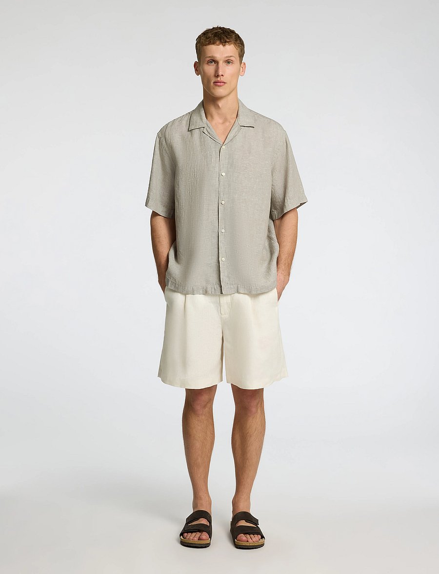 Selected - SLHRELAXKYLIAN MIX SS SHIRT RESORT - leinenhemden - vetiver - 4
