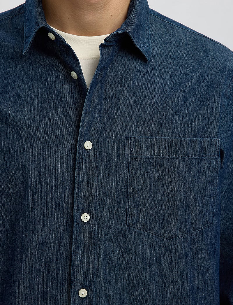 Selected - SLHREGCARLO DENIM LS SHIRT NOOS - jeanshemden - dark blue denim - 5