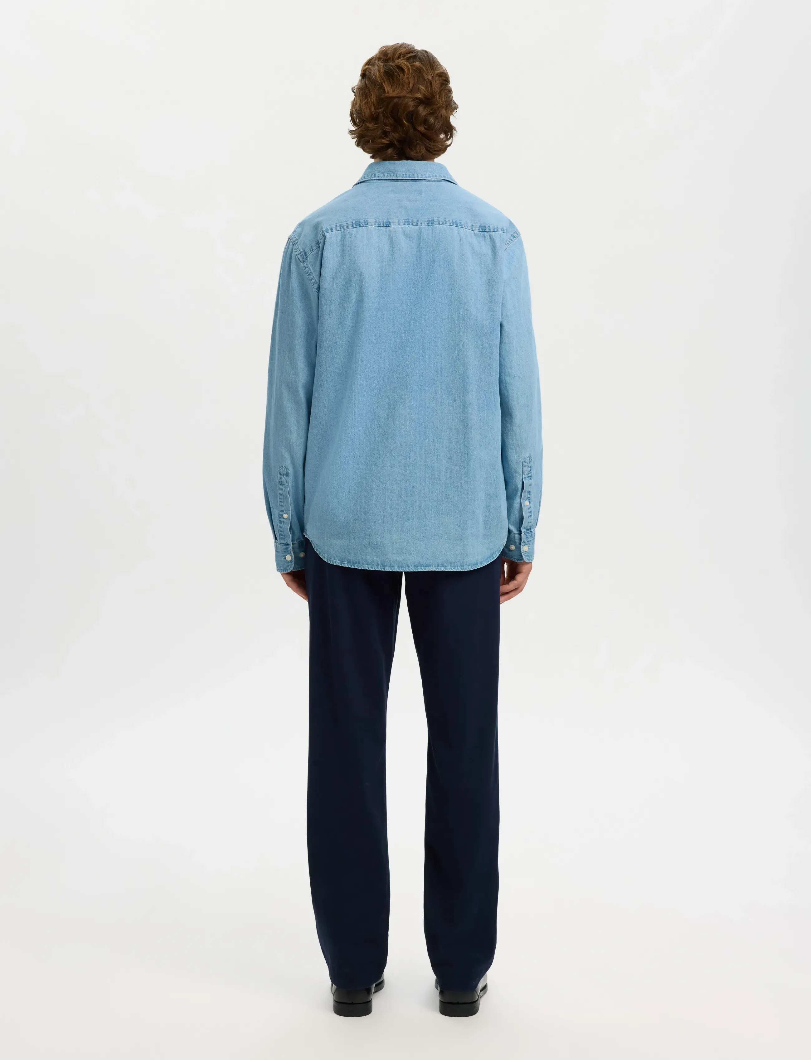 Selected - SLMCLAUS-CARLO REG DENIM LS SHIRT NOOS - chemises en jean - light blue denim - 2