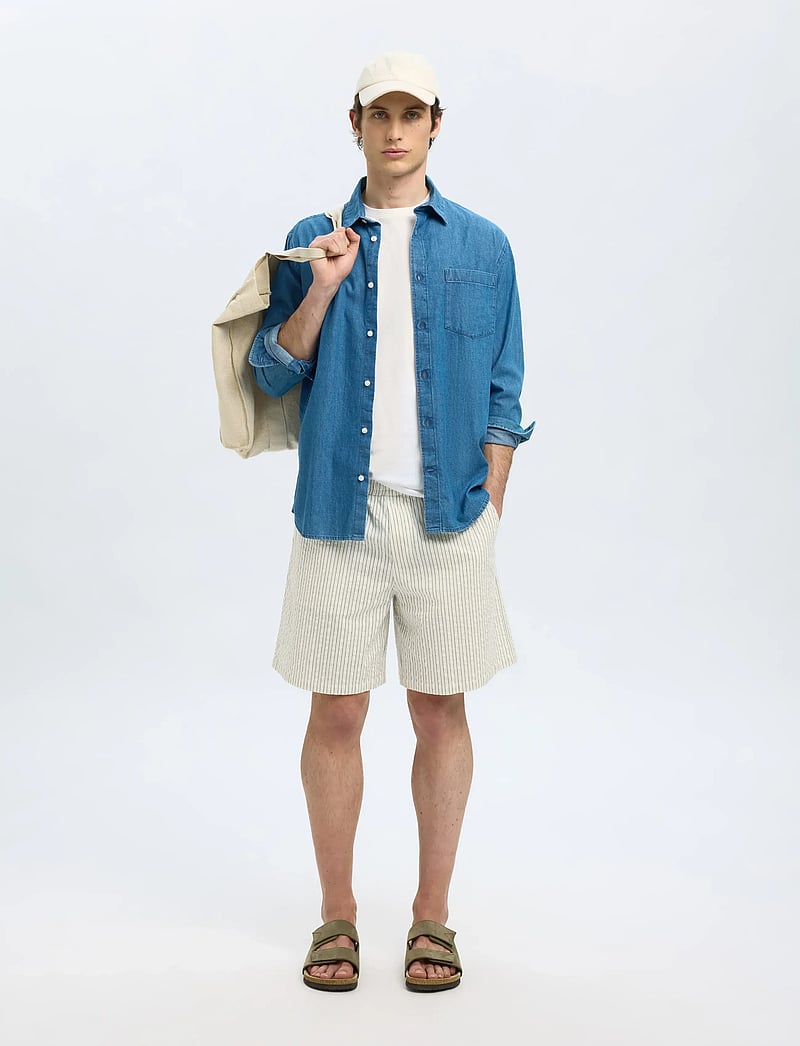 Selected - SLHLOOSE-ACE SEERSUCKER STRING SHORTS - casual shorts - egret - 5