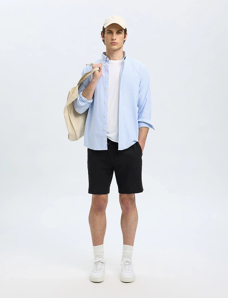 Selected - SLMREGULAR-LEROY LINEN BLD SHORTS NOOS - leinen-shorts - black - 4