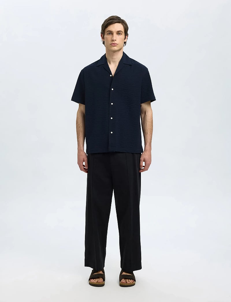 Selected - SLHRELAXED-ACE SEERSUCKER SS SHIRT - kurzarmhemden - sky captain - 4
