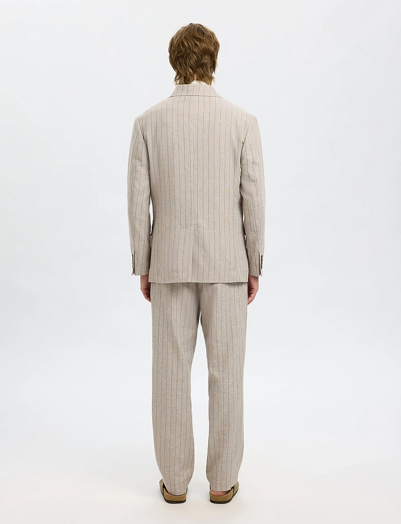 Selected - SLHRELAXED-MALIK SUN PINSTRIPED DB BLZ - dubbelknäppta kavajer - oatmeal - 2
