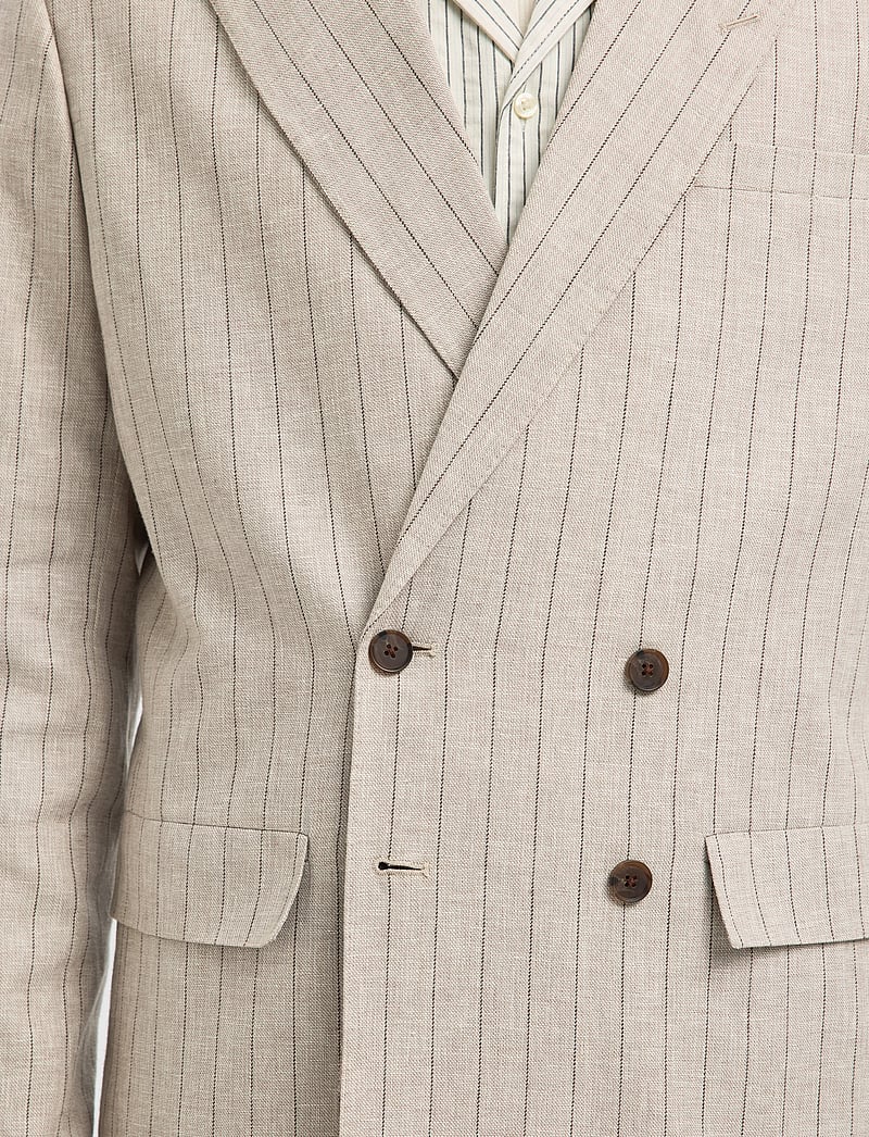 Selected - SLHRELAXED-MALIK SUN PINSTRIPED DB BLZ - dubbelknäppta kavajer - oatmeal - 5