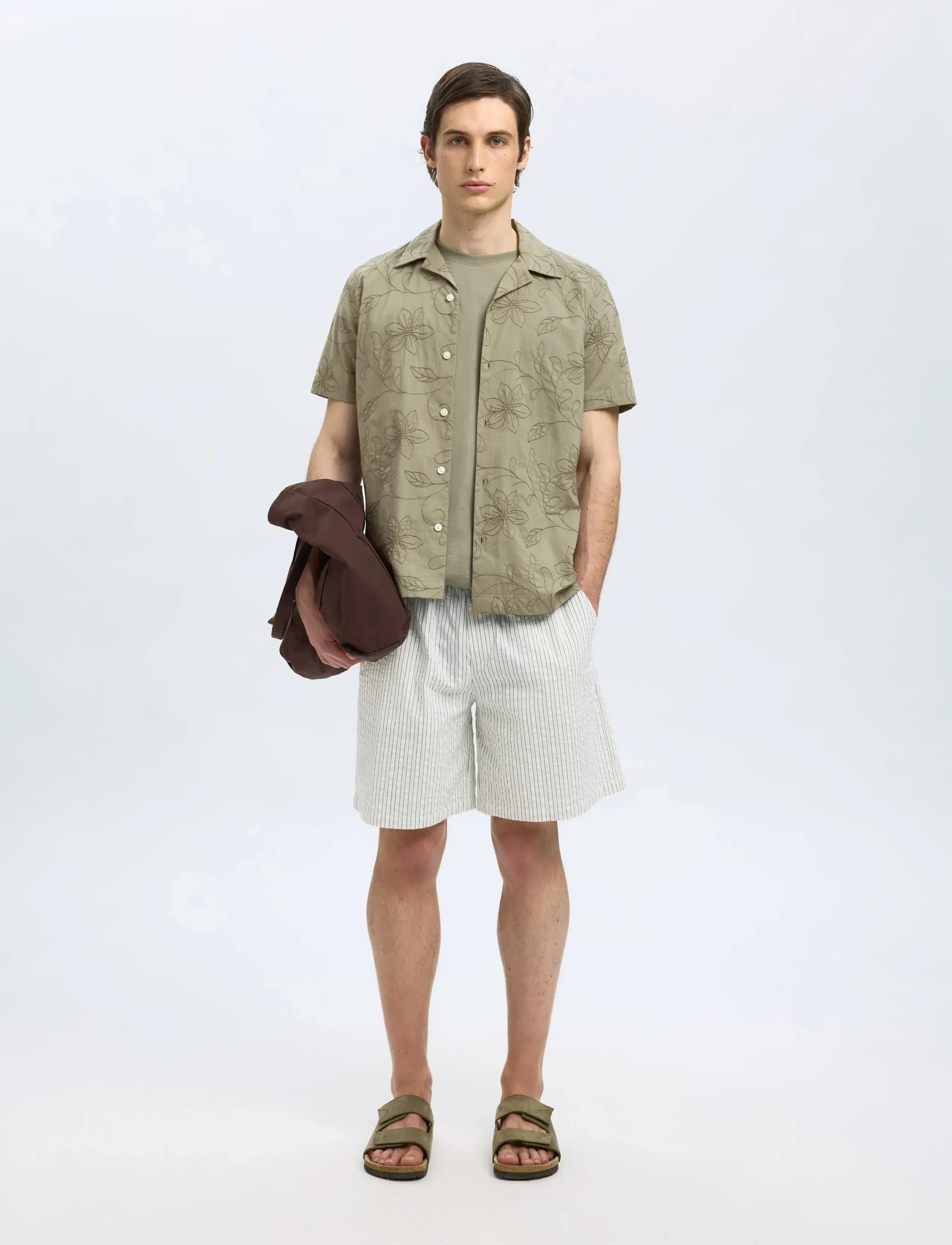 Selected - SLHREGHYDE AOE SS SHIRT - kortærmede skjorter - vetiver - 3