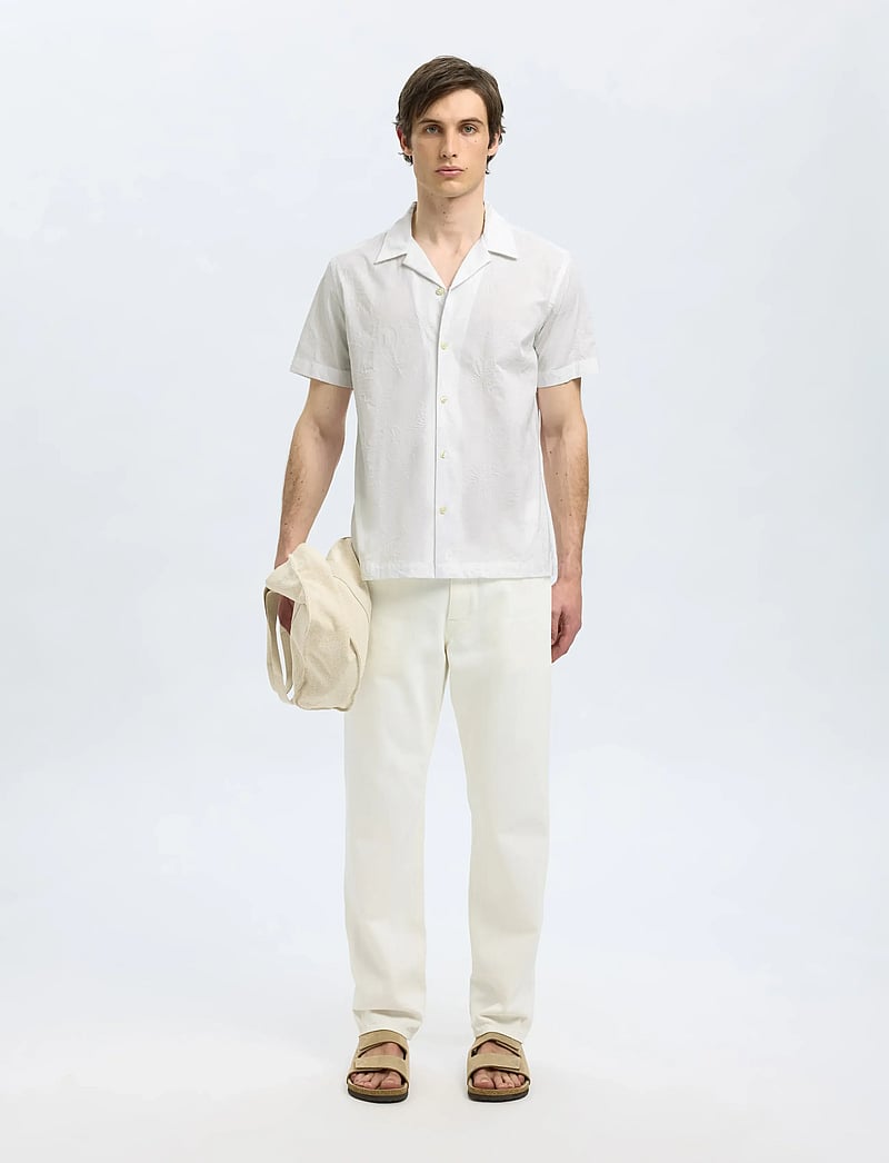 Selected - SLHREGHYDE AOE SS SHIRT - kurzarmhemden - white - 4