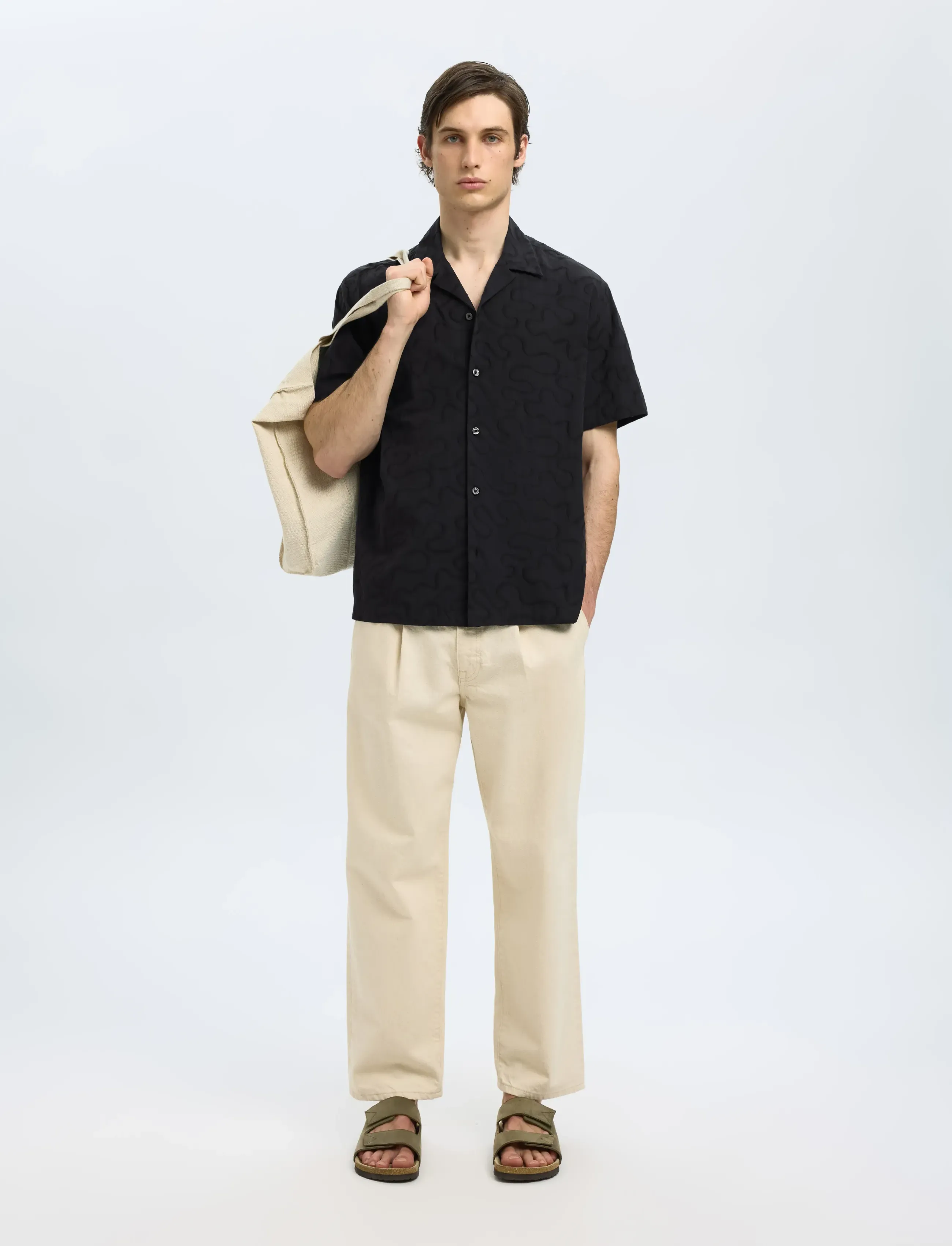 Selected - SLHRLXELI EMB SS SHIRT - kortærmede skjorter - black - 3