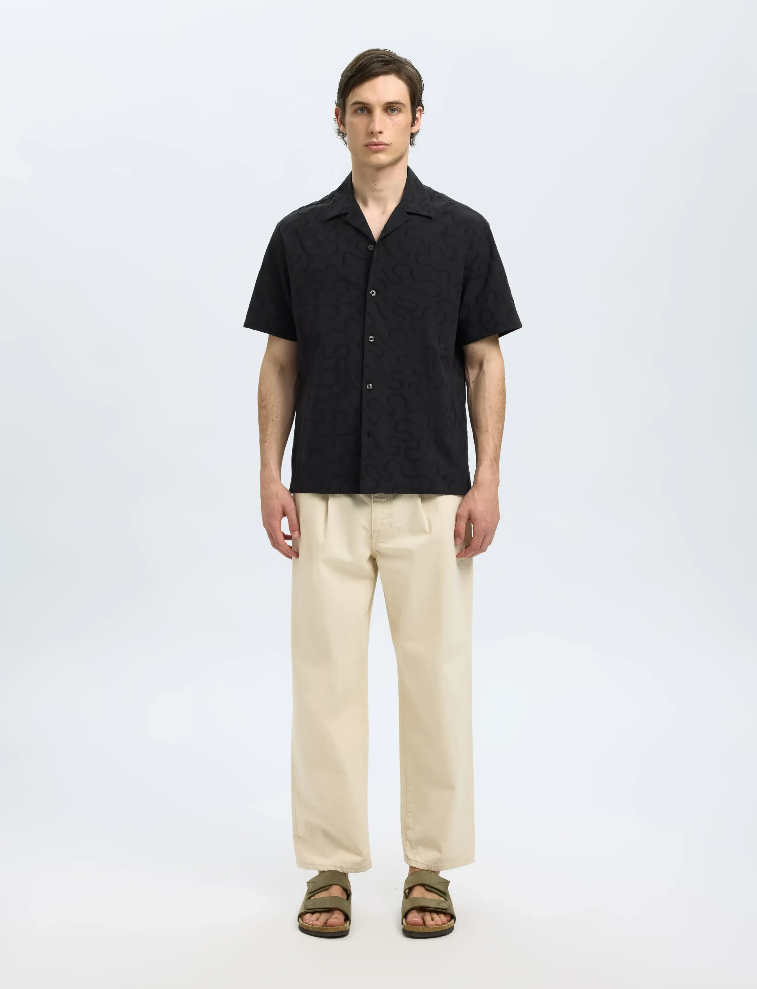 Selected - SLHRLXELI EMB SS SHIRT - kortærmede skjorter - black - 5