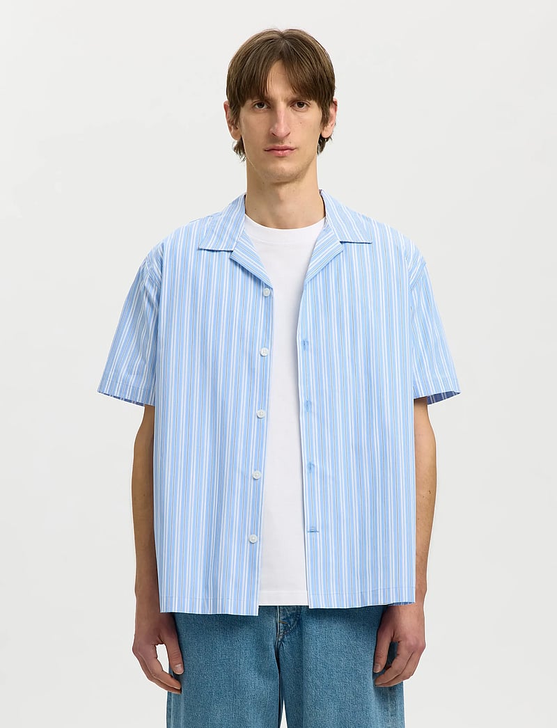 Selected - SLHRLXHOLGER MIX SS SHIRT - gestreifte hemden - cashmere blue - 0