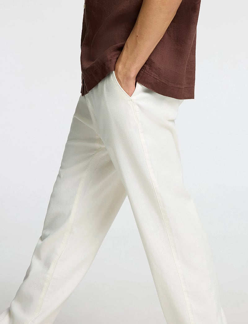 Selected - SLH220-LOOSE BRODY LINEN BLD PANT NOOS - hørbukser - cloud dancer - 5