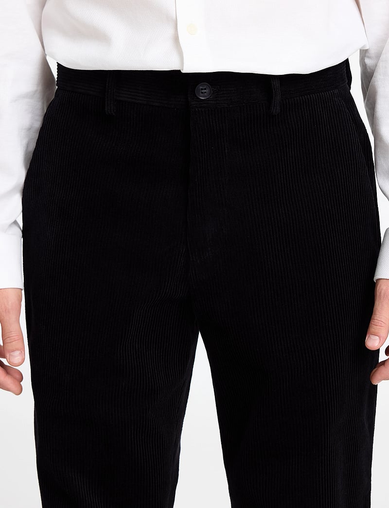 Selected - SLHREGULAR-BOWIE CORDUROY TRS EX - Ülikonnapüksid - black - 3