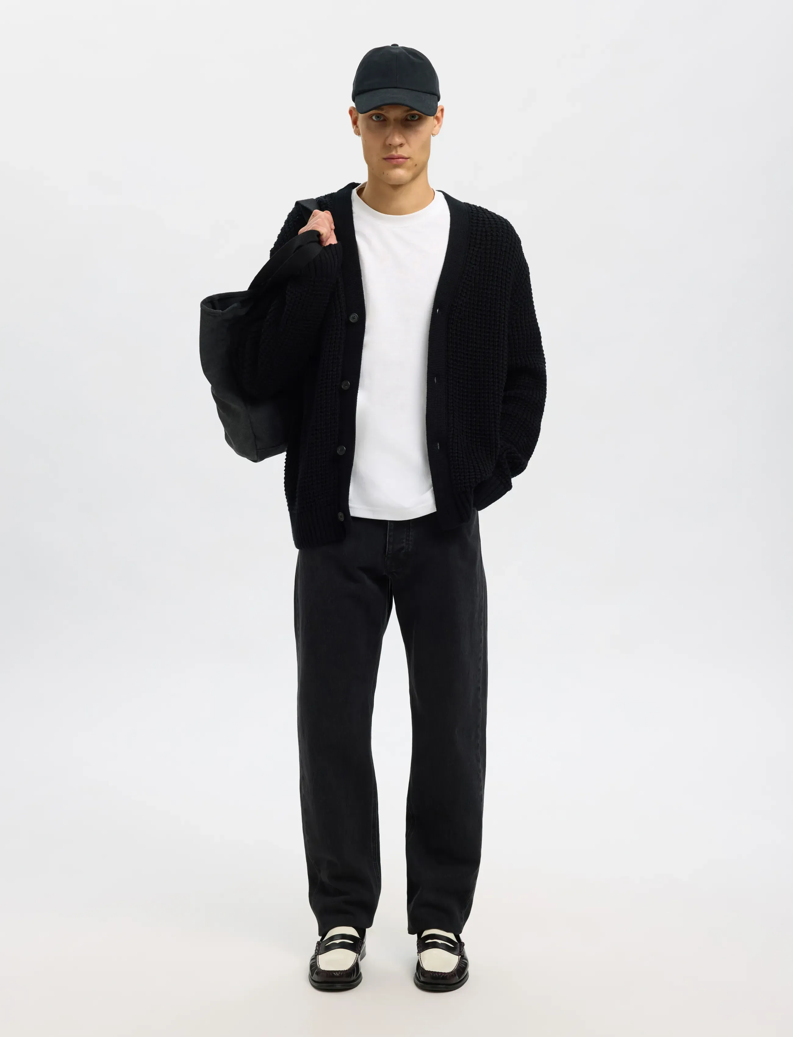 Selected - SLHDERECK LS KNIT STRUC RELAXED CARDIGAN - gilets - black - 5