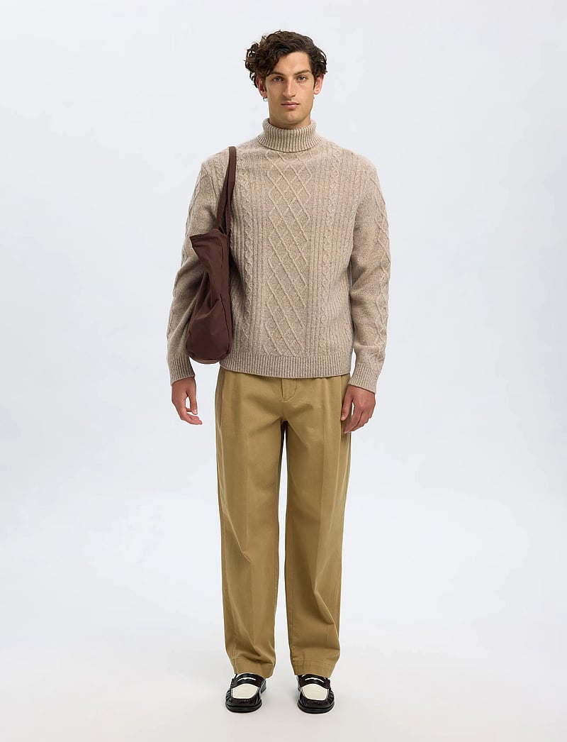 Selected - SLHNEIL LS KNIT RELAXED CABLE ROLL NECK - polokrage - oatmeal - 3