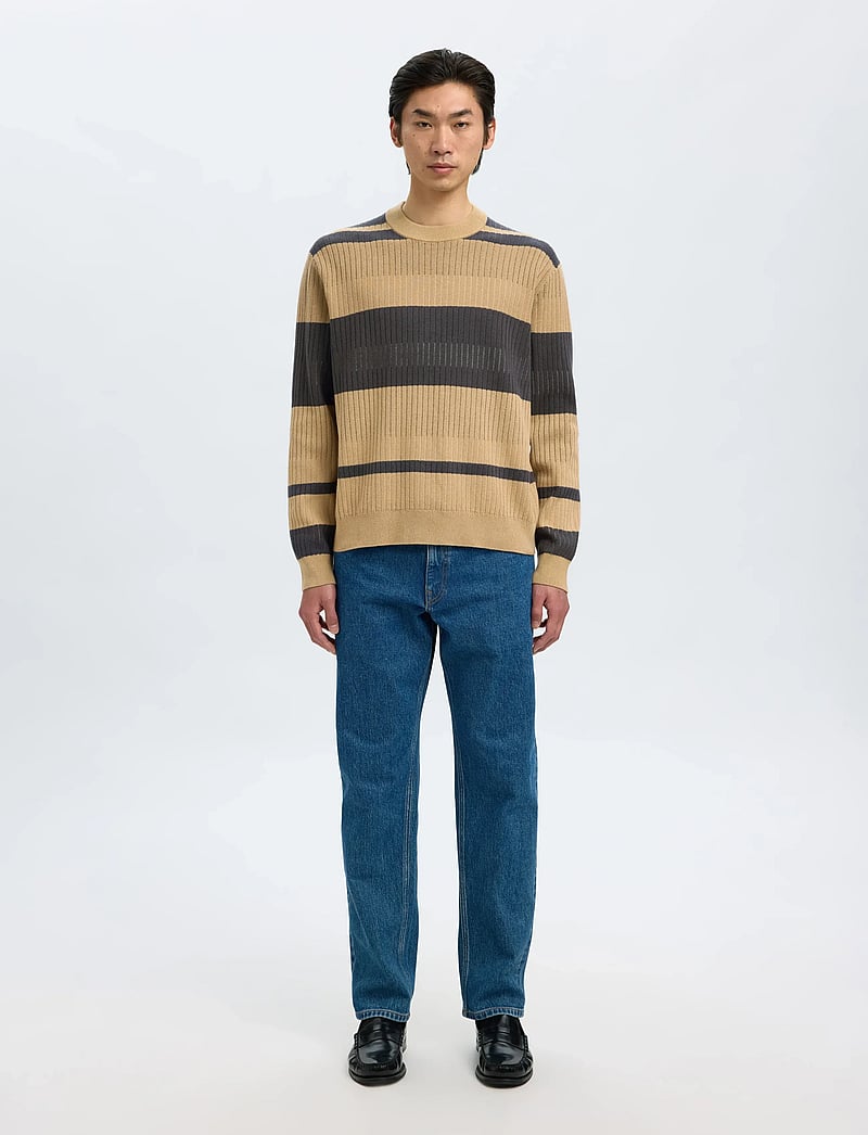 Selected - SLHMALTE LS KNIT RELAXED CREW NECK - Ümmarguse kaelusega kudumid - incense - 4