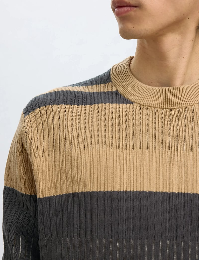 Selected - SLHMALTE LS KNIT RELAXED CREW NECK - Ümmarguse kaelusega kudumid - incense - 5