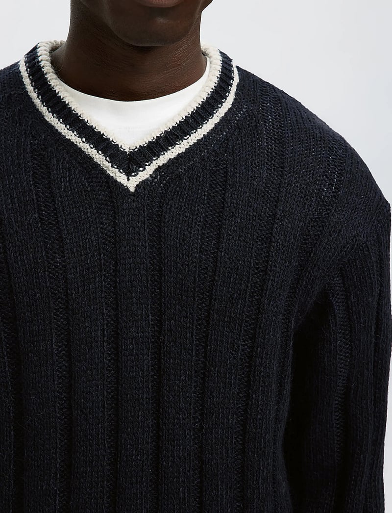 Selected - SLHROY LS KNIT RELAXED RIB V-NECK - v-ausschnitt - sky captain - 4