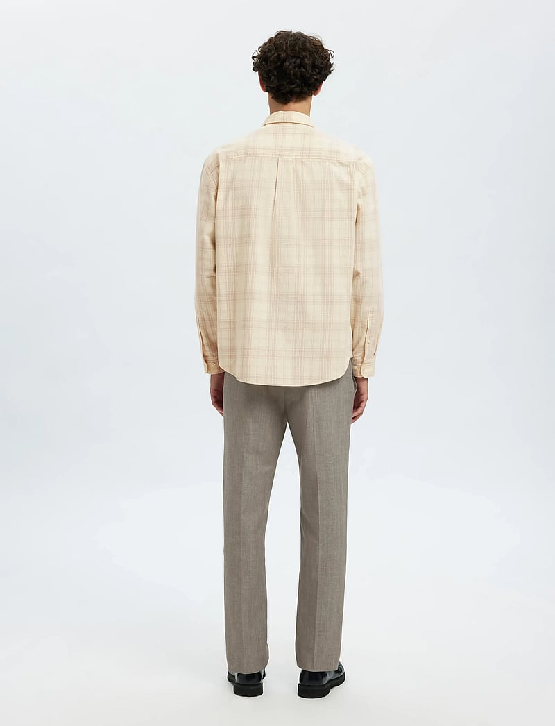 Selected - SLMREGCLAUS CORD YD CHECK LS SHIRT - fløjlsskjorter - egret - 2