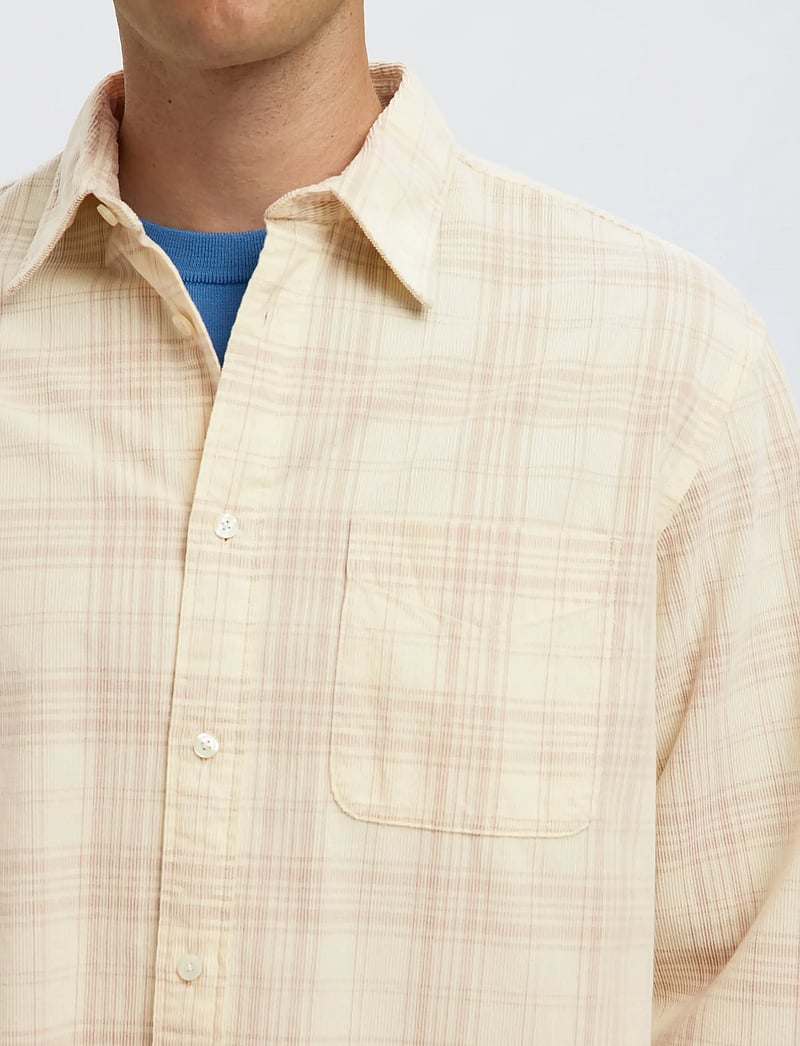 Selected - SLMREGCLAUS CORD YD CHECK LS SHIRT - fløjlsskjorter - egret - 4