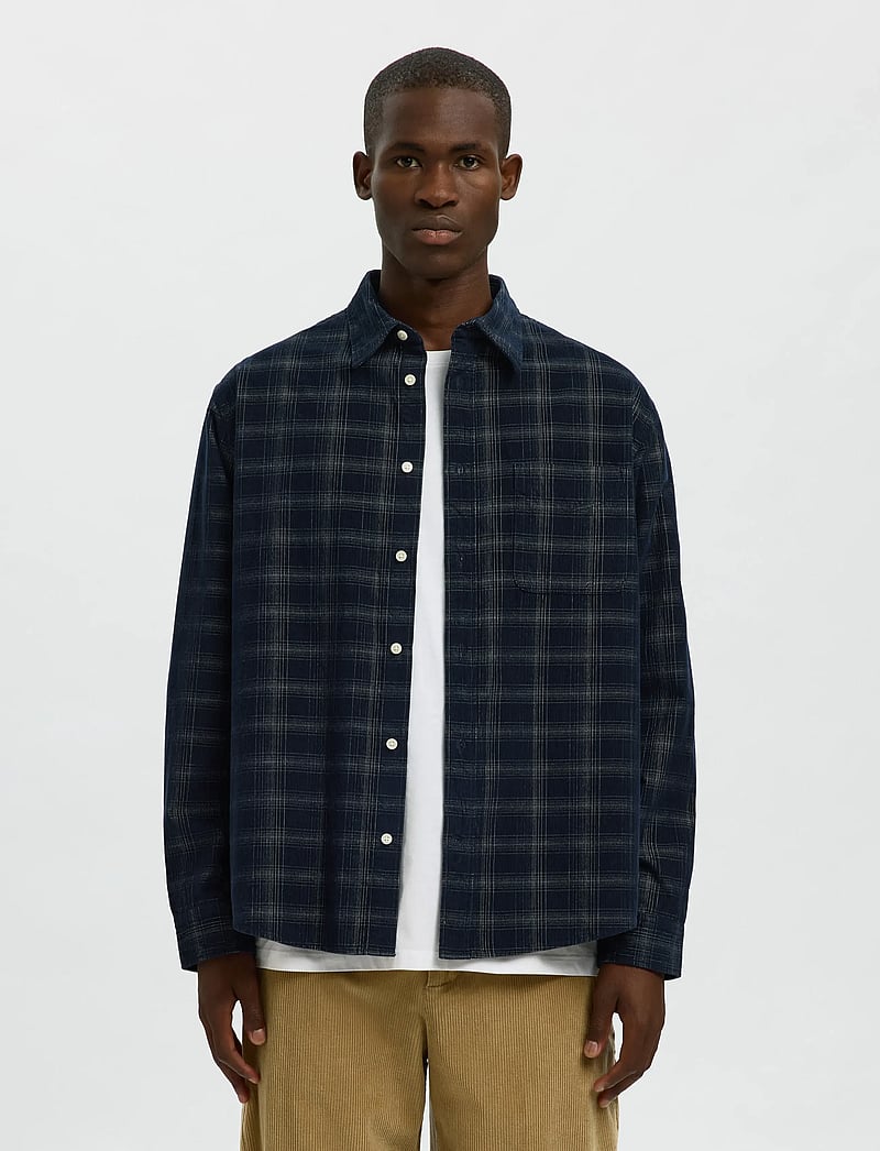Selected - SLMREGCLAUS CORD YD CHECK LS SHIRT - cordhemden - navy blazer - 0