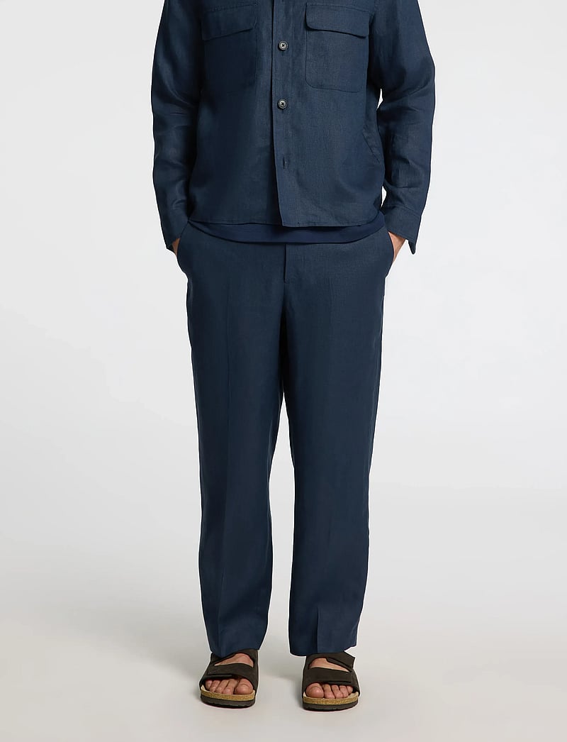 Selected - SLHLOOSE-WYATT LINEN TRS - hørbukser - outer space - 0