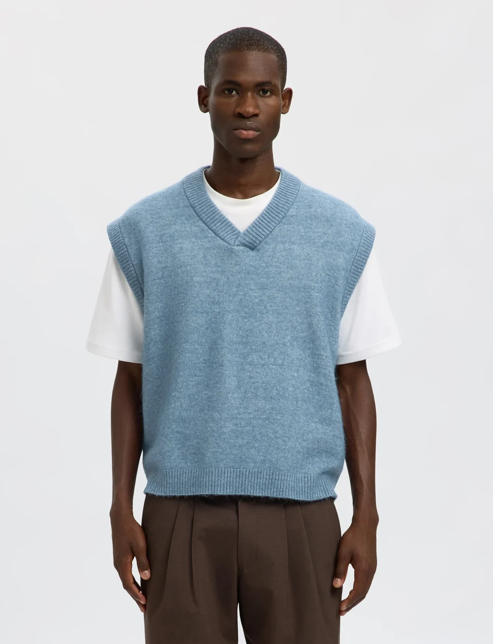 Selected - SLHRAI SL KNIT V-NECK RELAXED WAISTCOAT - stickade västar - blue mirage - 0