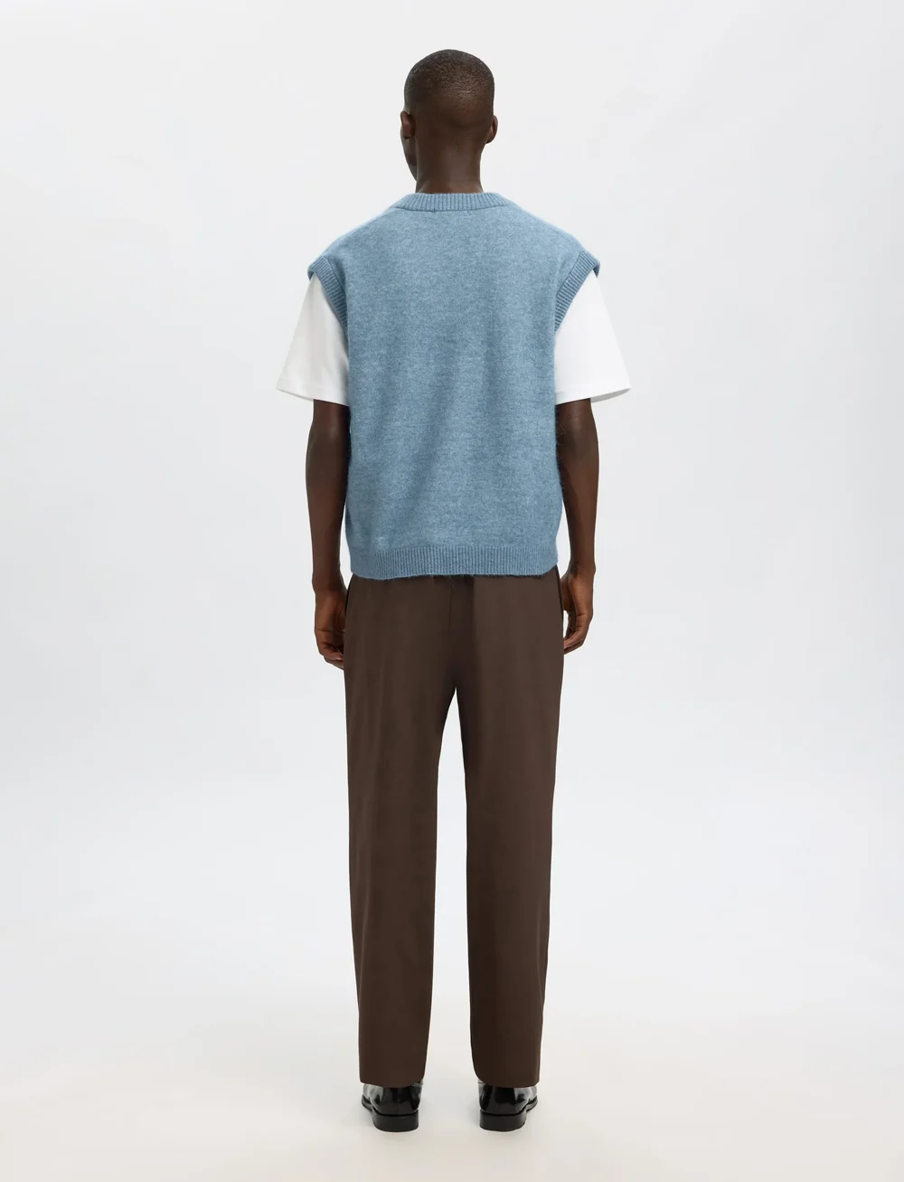 Selected - SLHRAI SL KNIT V-NECK RELAXED WAISTCOAT - stickade västar - blue mirage - 2