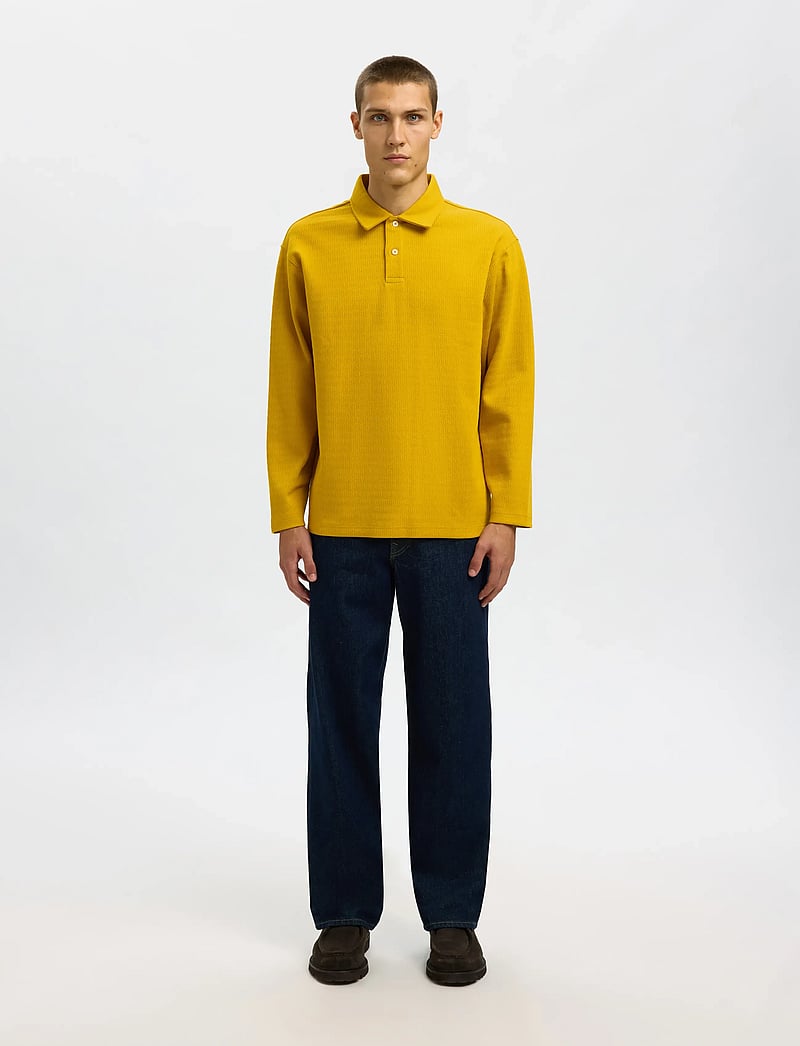 Selected - SLHRELAXHENRY LS POLO - gestrickte polohemden - gold flake - 3