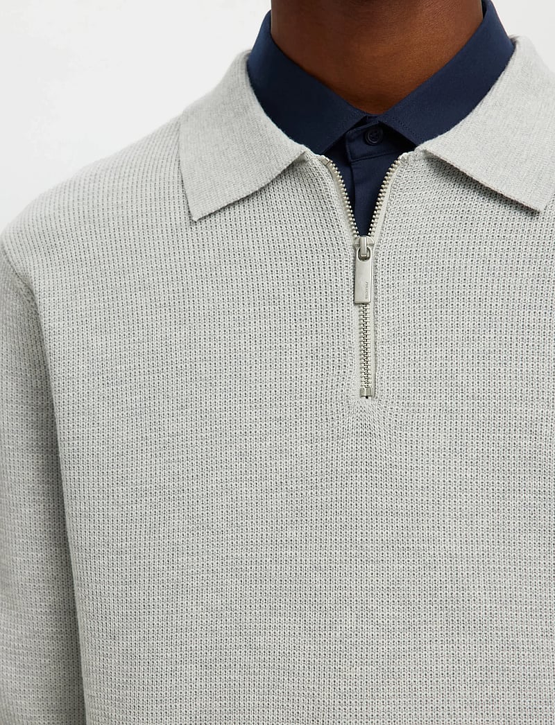 Selected - SLHDANE LS KNIT STRUC HALF ZIP POLO NOOS - kootud polosärgid - light grey melange - 4