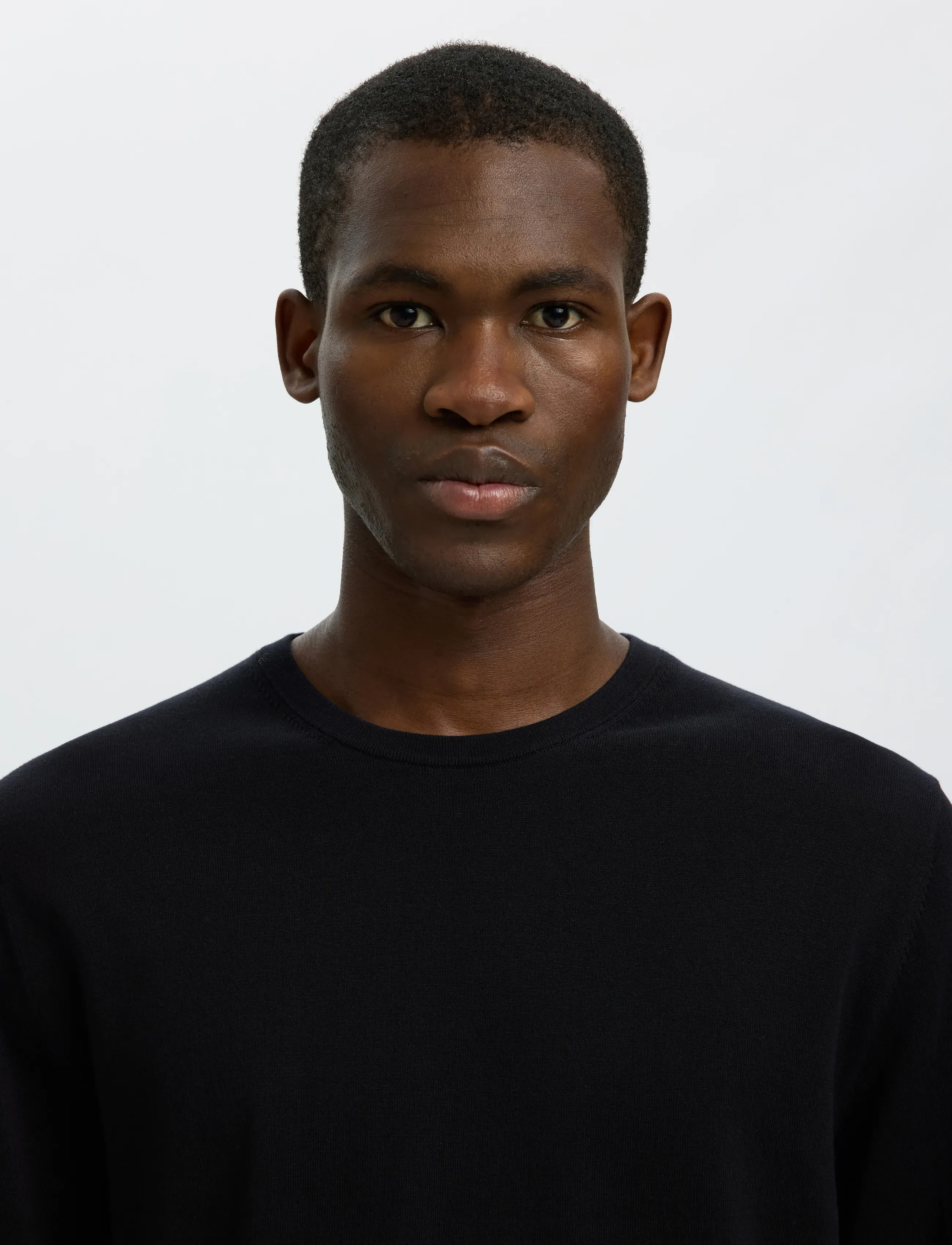 Selected - SLMTORINO SS KNIT CREW NECK NOOS - stutterma bolir - black - 4