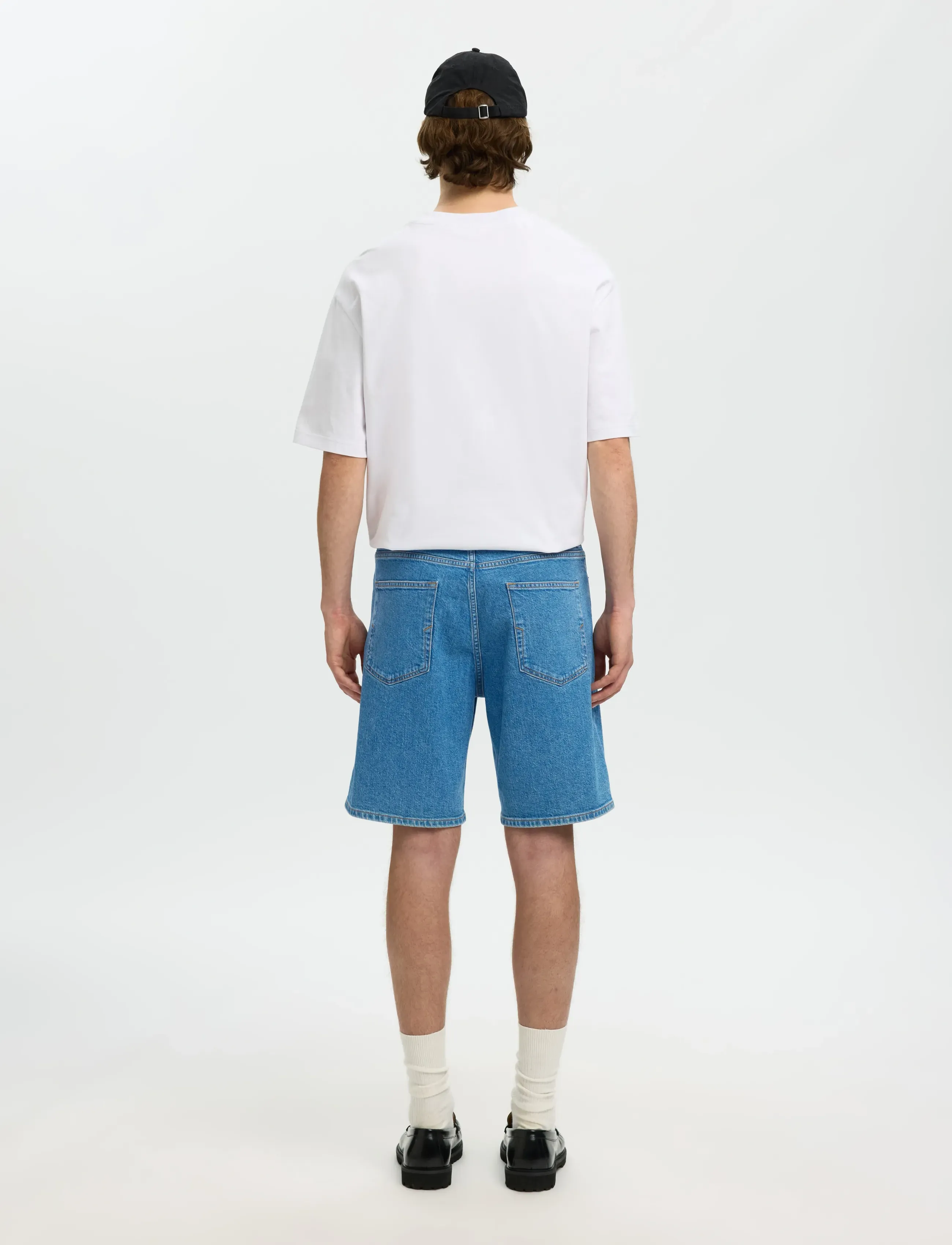 Selected - SLMREG ALEX L.BLUE 701 DENIM SHORTS NOOS - jorts - light blue denim - 2